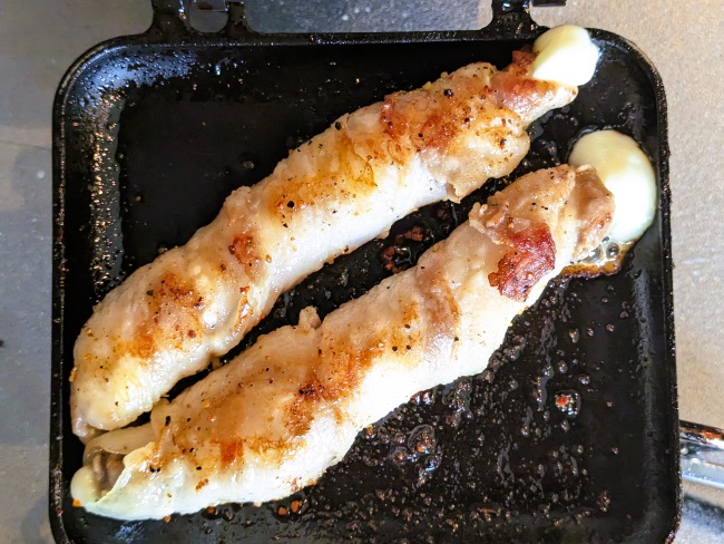 外はカリ中はとろーり美味しいさけるチーズの肉巻き