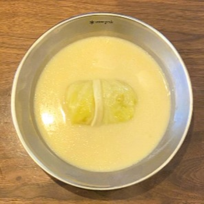 冷凍ロールキャベツと冷凍シーフードミックスで作ったクラムチャウダー