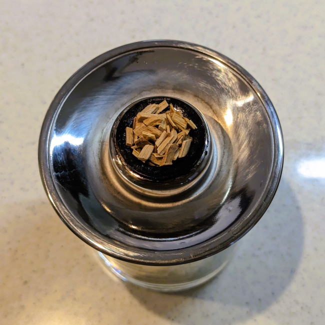 カクテルスモーカーキットに入ったサクラチップ