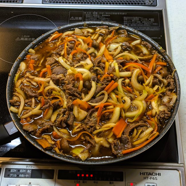 鹿肉と野菜をプルコギのタレで炒める