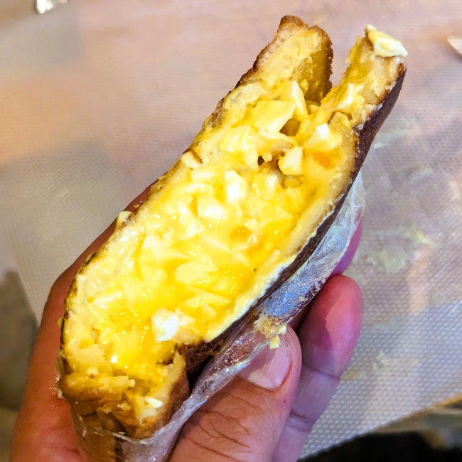 断面が綺麗な卵のホットサンド