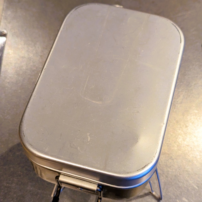 メスティンにフタをしてスンドゥブチゲを煮る