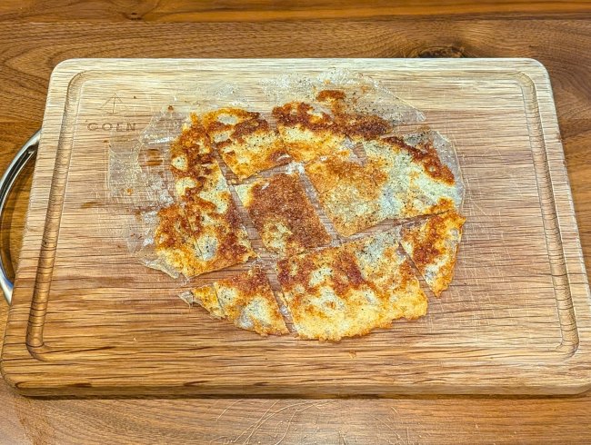 ライスペーパーで作るパリパリチーズせんべい
