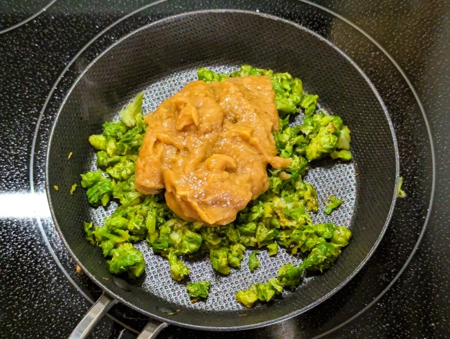 ふきのとうと味噌の調味料