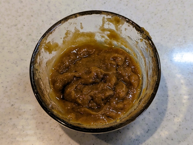 ふきのとう味噌の調味料を合わせる