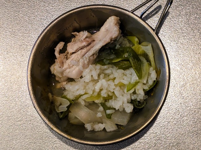 旨みがたっぷり染み込んだサムゲタン