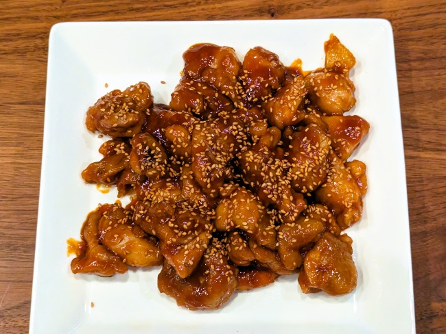 ごはんもお酒もすすむヤンニョムチキン