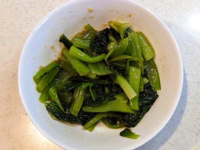 鉄分豊富でおつまみになる小松菜のナムル