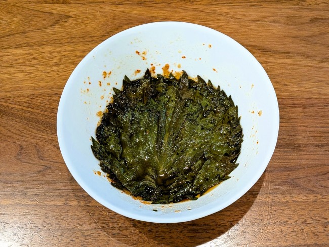 香ばしいにんにく醤油がしみ込んだ大葉の保存おかず