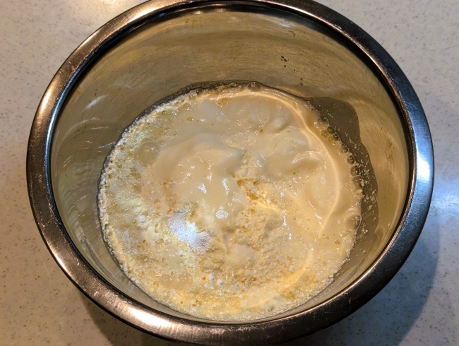 スーパーカップと白玉粉を混ぜる