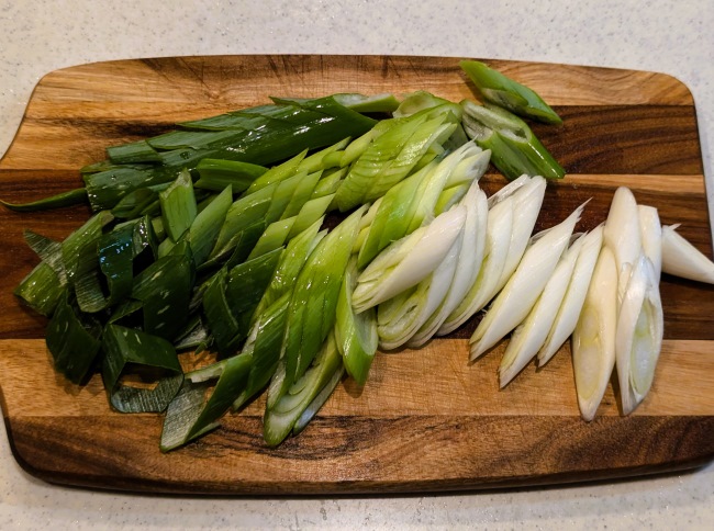 長ネギをスライスする