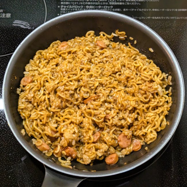 日清焼きそばで作るそばめし