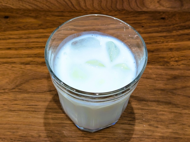 スパイシーな料理に合うラッシー