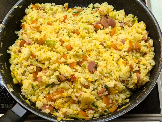 さっぱり食べられる鶏油トマトチャーハン