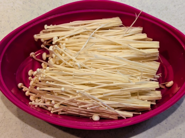 えのきのいしづちを切っている状態