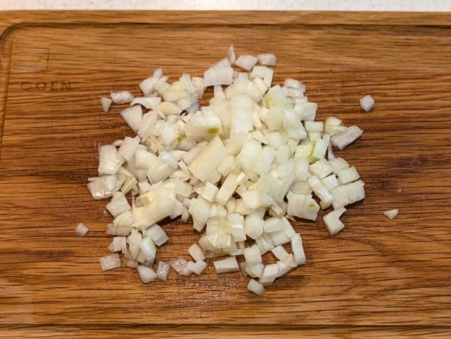 みじん切りにした玉ねぎ