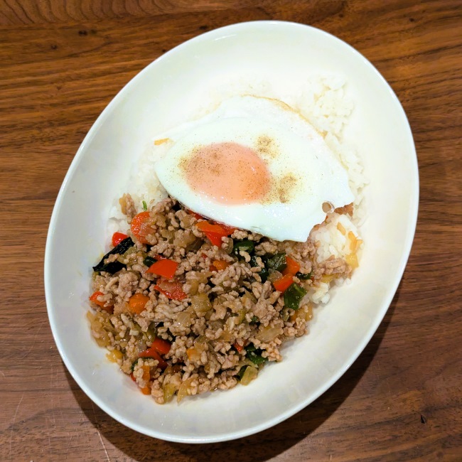 本格タイ料理をお家で簡単に作ったガパオライス