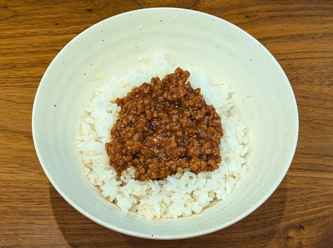 食欲がそそる肉味噌丼