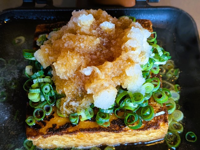 ホットサンドメーカーで厚揚げのおろしポン酢