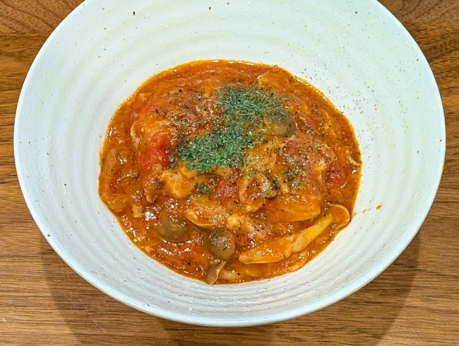 炊飯器でほったらかしで作ったチキンのトマト煮込み