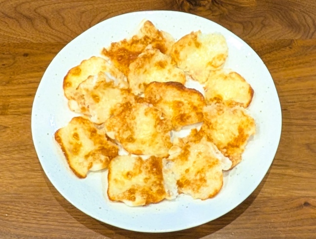 余ったお餅で子供のおやつになるチーズ餅せんべい