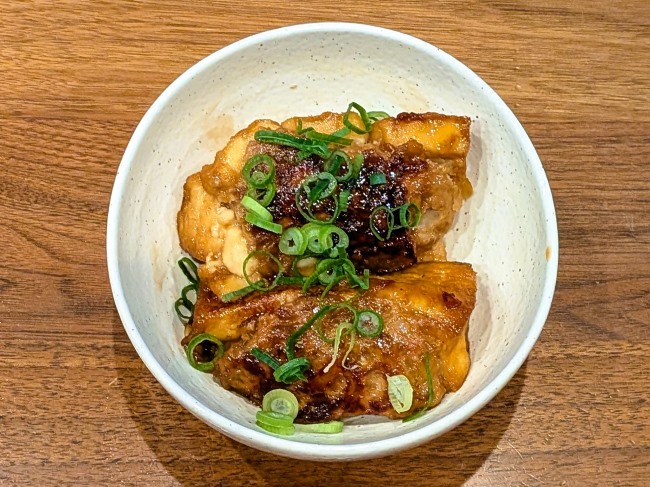 厚揚げにミンチを挟んで焼いたヘルシー厚揚げつくね