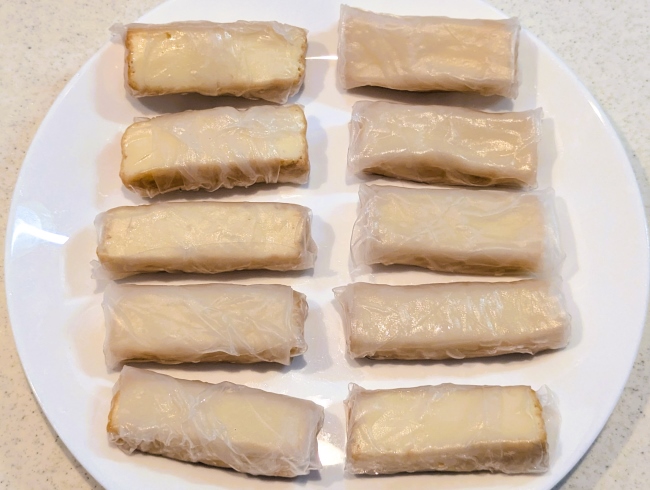 たくさん巻いた厚揚げのライスペーパー巻き