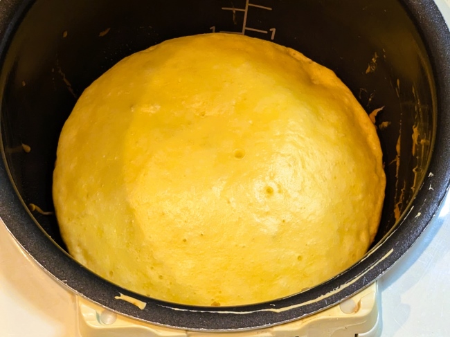 炊飯器で作ったジャンボホットケーキ